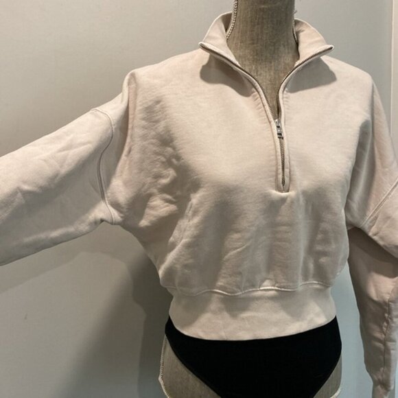 Aritzia TNA Cozy Fleece 1/4 Zip Cropped Sweatshirt - Picture 9 of 14